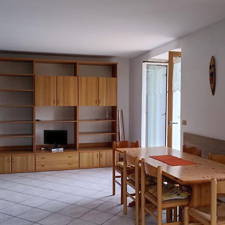 Casa Vacanze Rosa Brez ภายนอก รูปภาพ