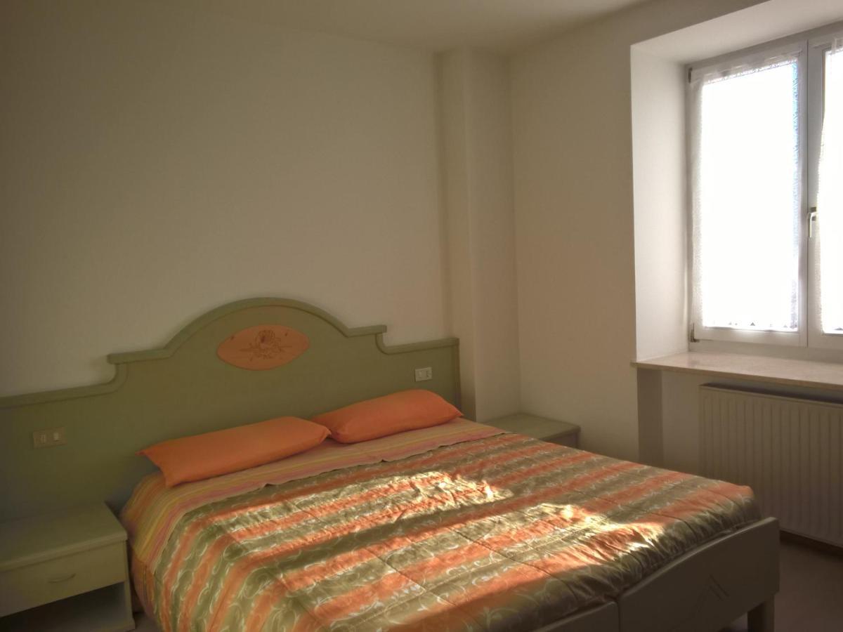 Casa Vacanze Rosa Brez ภายนอก รูปภาพ