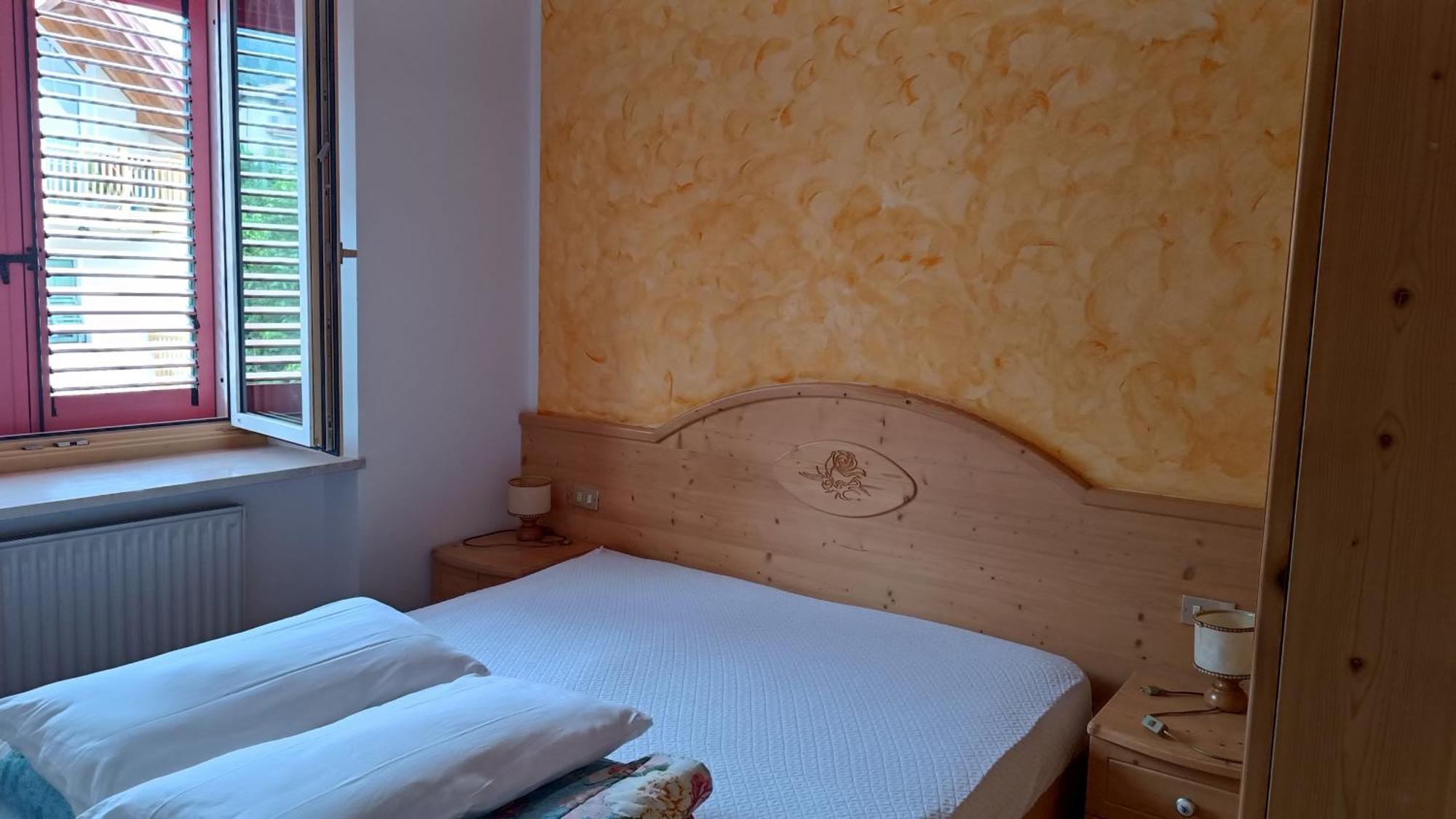 Casa Vacanze Rosa Brez ภายนอก รูปภาพ